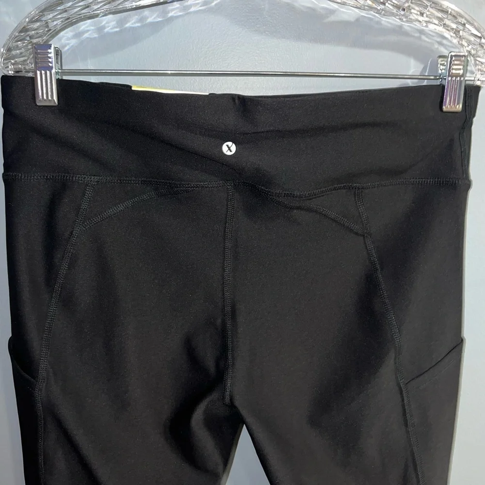 Xersion- Capri compression pants - Picture 5 of 8
